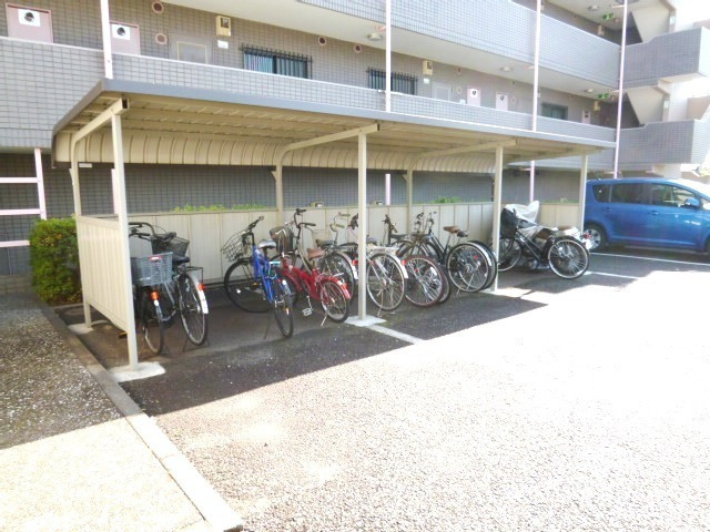 ★屋根付駐輪場★（空き状況・使用料等詳細はご確認下さい）