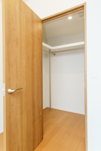 Ｔｈｅ　Ｖｅｒｌｕｘ　Ｔａｋａｎａｗａの収納|※写真は同タイプ住戸です。
