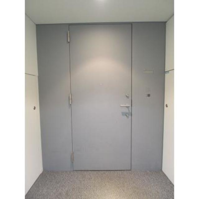 南青山ガーデンコートの玄関|※写真は同タイプ住戸です。
