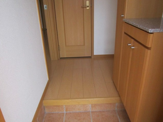 カーサ・エフィシエンシーの玄関