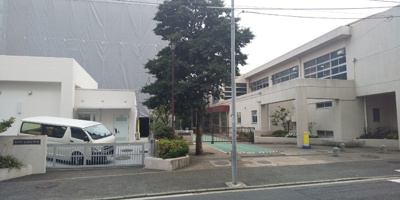 横浜市立仏向小学校まで300ｍ