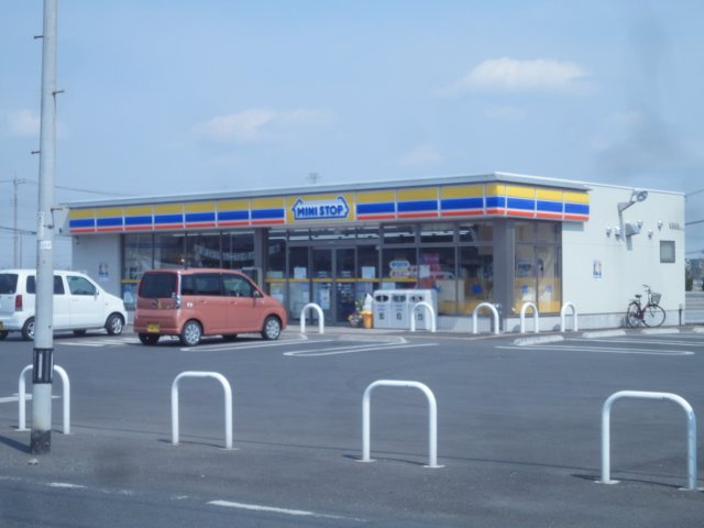 Ｗｏｏｄ　Ｂｅｌｌ（ウッドベル）の周辺|ミニストップ三郷彦音店まで491ｍ