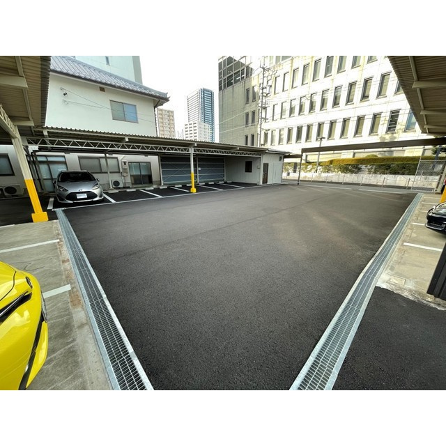 吉津町ガレージの駐車場|お問い合わせは美濃善不動産駅前店へ！