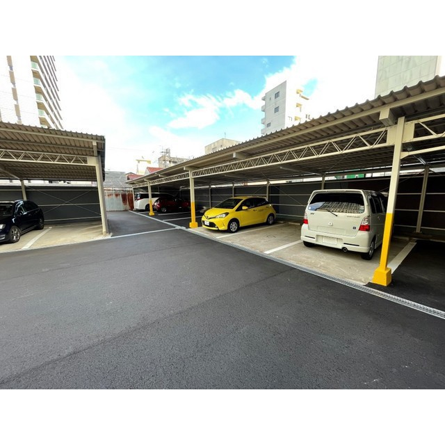 吉津町ガレージの駐車場|お問い合わせは美濃善不動産駅前店へ！