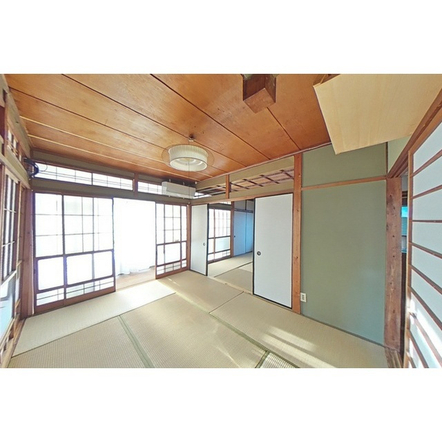岐阜市則武の一戸建ての居間・リビング
