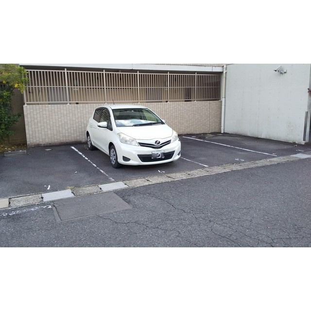 ポルテ　ボヌールの駐車場