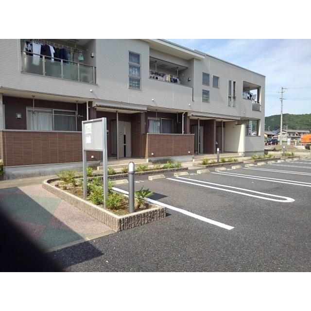 ブリッサＣ・Ｄの駐車場