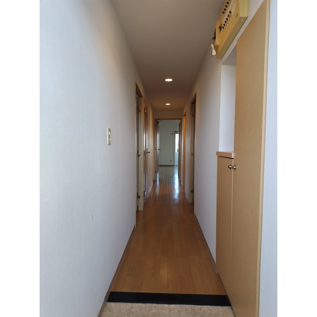 日本泉ビルの玄関