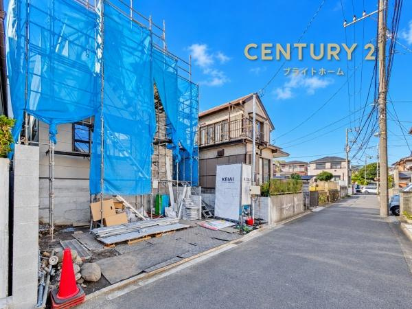 横浜市戸塚区汲沢町の新築一戸建の前面道路含む現地写真|周辺は生活利便施設が点在しています。
是非一度、現地へお越しください！