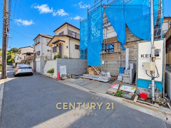 横浜市戸塚区汲沢町の新築一戸建の前面道路含む現地写真|現在建築中の為、同仕様物件のご案内をさせて頂きます。
お車でご自宅まで送迎承ります。
