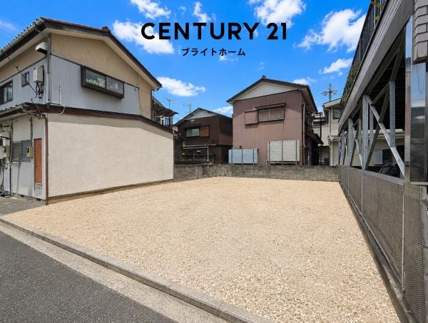 横浜市港北区師岡町の新築一戸建の前面道路含む現地写真|陽当りの良さが伝わります。
是非一度、現地へ起こしください。

