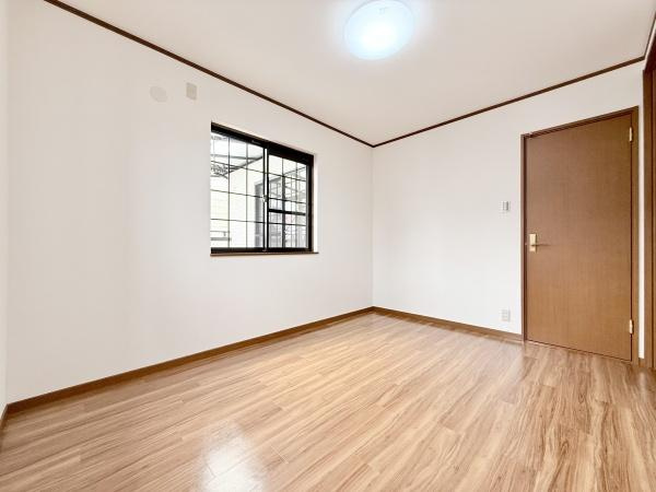 【洋室】 | 使い勝手の良いお部屋なので、お好みのお部屋を作ってみましょう！