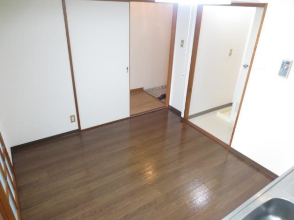 【その他】 | シャトー三和III号館