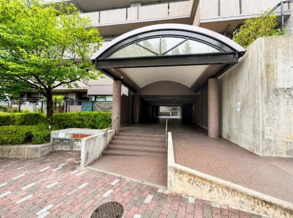 東急ドエル・アルス枚方桜が丘Ａ棟　中古 マンションのエントランス
