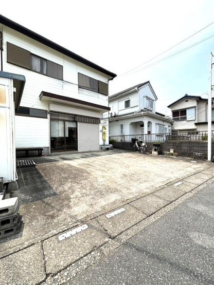 【駐車場】 | 【29日(土)・30日(日)見学可】三郷市彦野一丁目・戸建 | ※画像は看板等を消去（またはCG合成）しております※