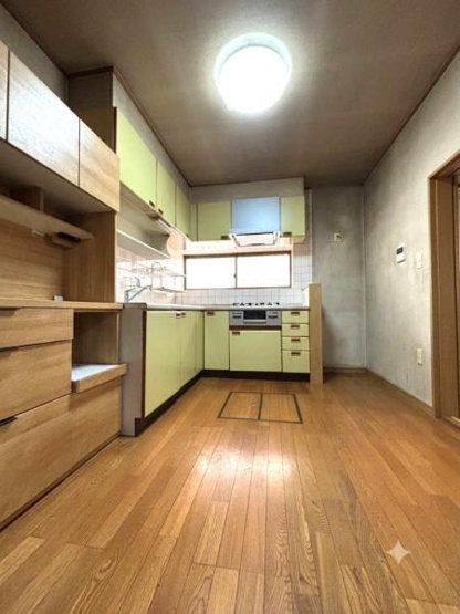 【居間・リビング】 | 【29日(土)・30日(日)見学可】三郷市彦野一丁目・戸建 | ※画像は家具等を消去（またはCG合成）しております※