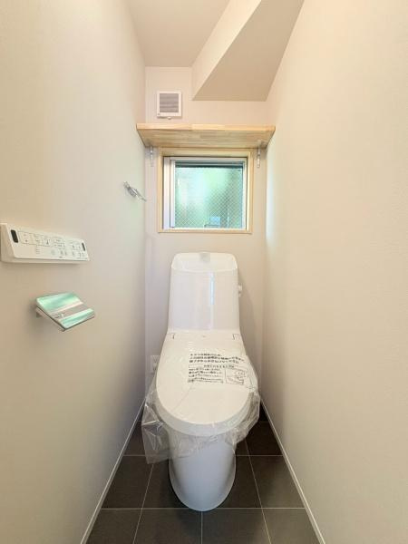 横浜市栄区小菅ケ谷２丁目の新築一戸建のトイレ|１階と2階にトイレがあります！