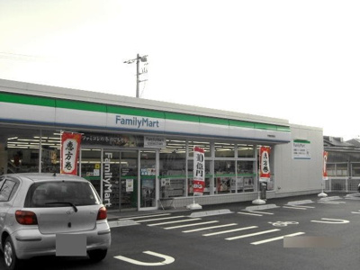 【周辺】 | プレザント　ガーデン　Ｋ | ファミリーマート宇部東須恵店まで700m