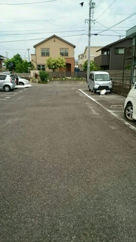 エルディム元揮Ｂの駐車場