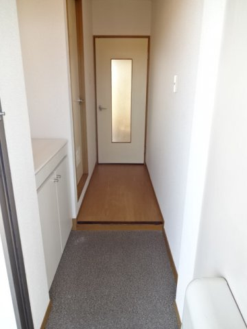 プリースト寿田の玄関