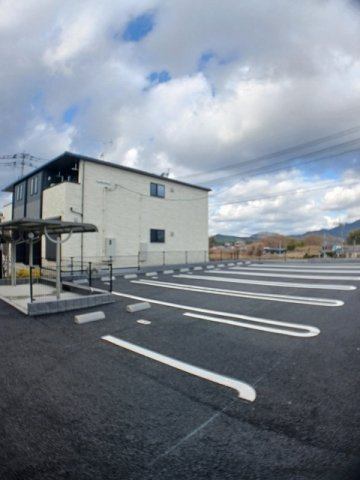 ロイヤルエスポワール　Ⅱの駐車場