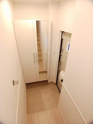 サントラップ大津南の玄関