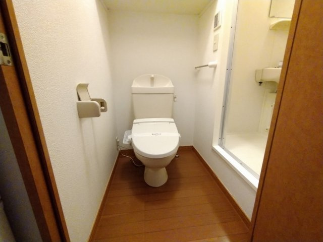 レオパレスフローレンスのその他|温水洗浄便座設置