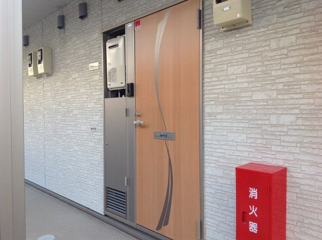 クレイノ野火止Ⅱの玄関