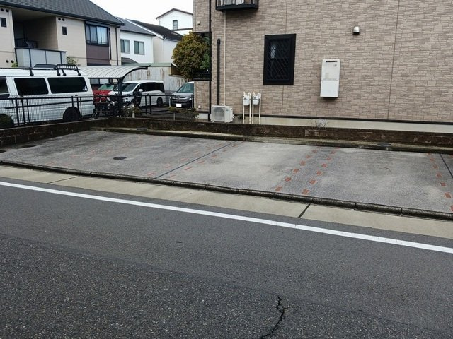 レジデンス・フジの駐車場