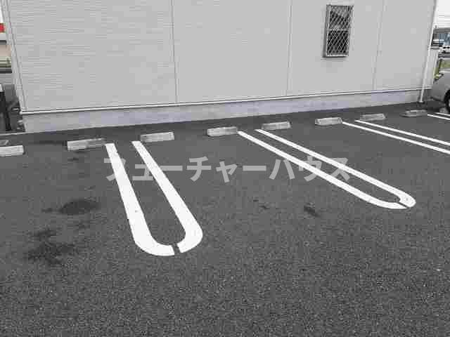 クラール泉　Ｂの駐車場