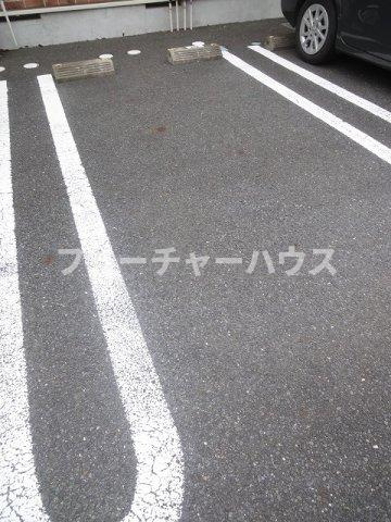 メゾン・ド・グラースの駐車場