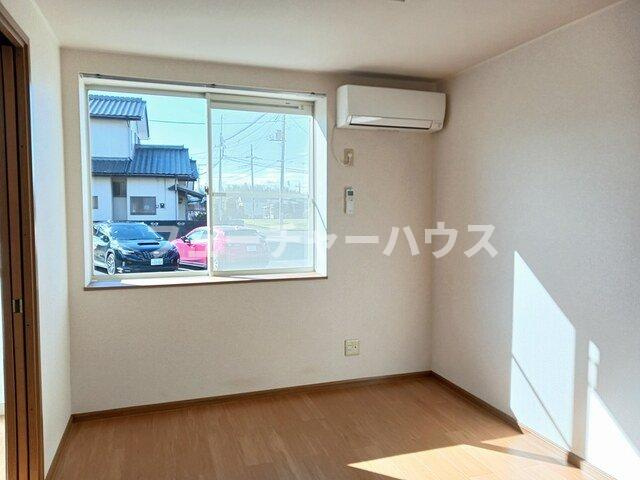 シャインレイクの居間・リビング