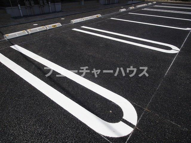 グラン　ミズキの駐車場