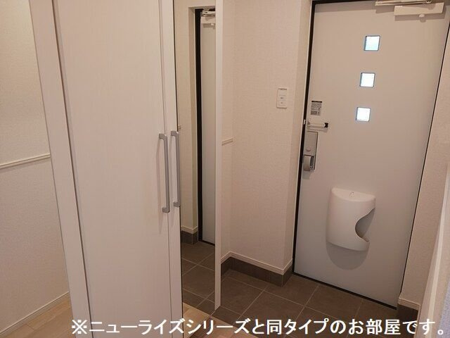 ニューライズＯＴＳＵＮＡ　Ｂの玄関