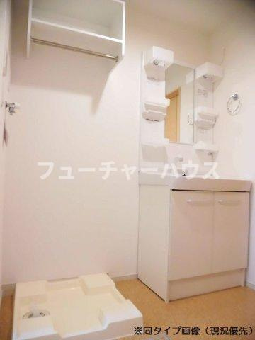 プルメリア　イースト　Ｃの洗面所