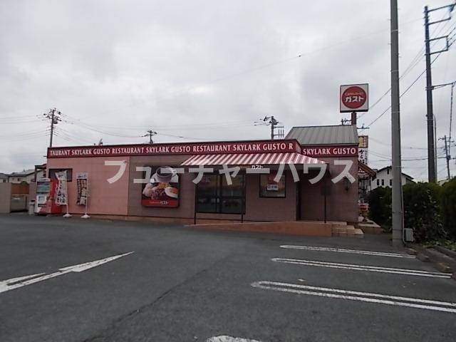 アンジェリカーレの周辺