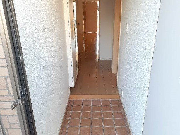 アンジュ　八田の玄関