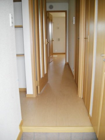 ムーンヴェルジュＣの玄関