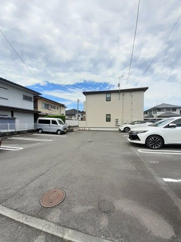 グラースの駐車場