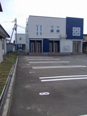 【駐車場】 | マルシェＳ | 駐車場があるので、車を買う予定の方も安心です