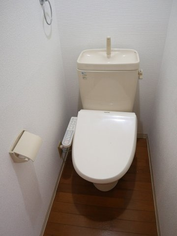 【トイレ】 | イーストベイ・船橋本町 | キレイな個室空間です