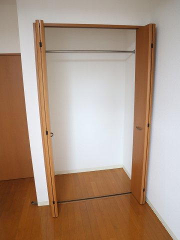 【収納】 | イーストベイ・船橋本町 | お洋服もたくさんしまえますよ