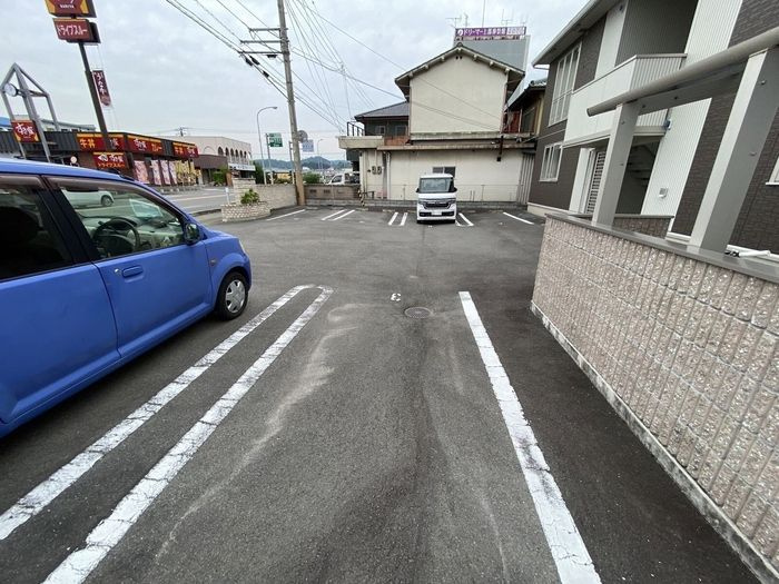 トワベールの駐車場