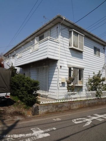 ハイツアベニールの外観