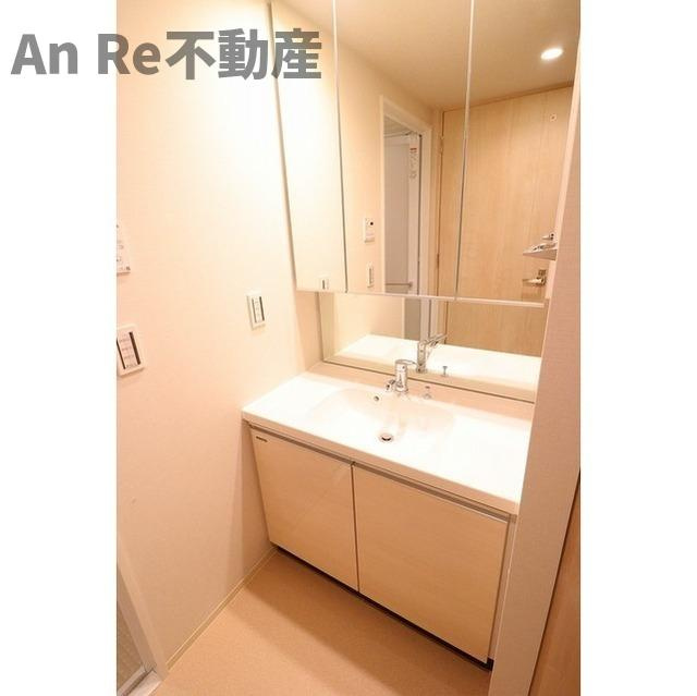 川口市東川口１丁目の賃貸マンションの洗面所