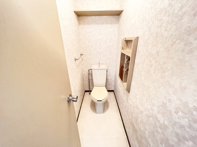 タウニー四和のトイレ|※別部屋参考写真