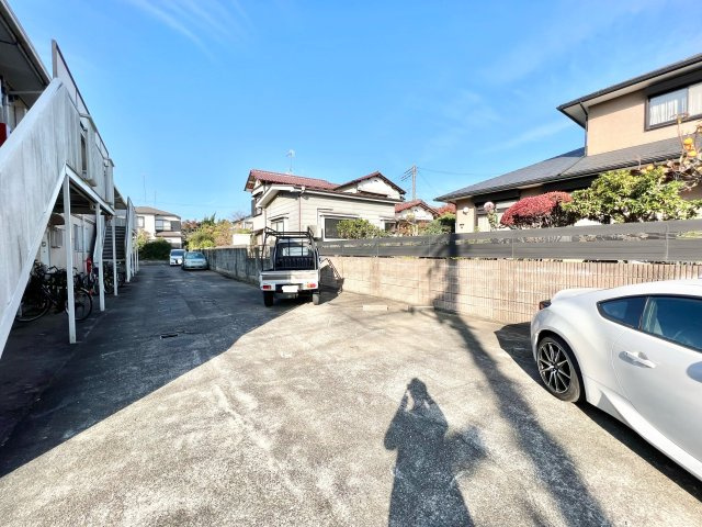 タウニー四和の駐車場|駐車場に車を止められます
