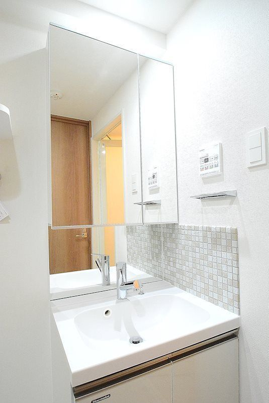 ステージファースト北浦和の独立洗面台|※同建物別部屋参考写真