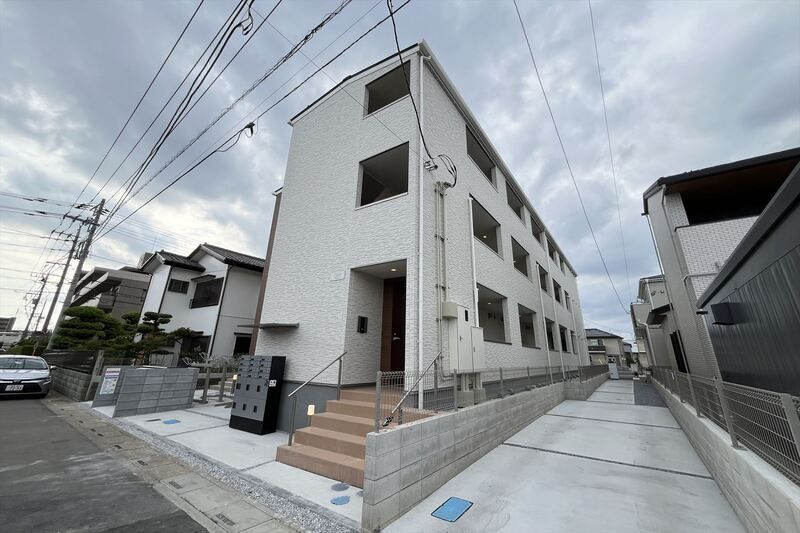 リーブルファイン東宮原のエントランス
