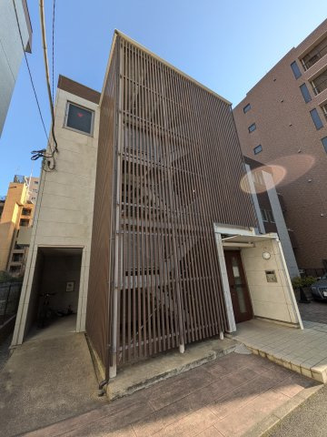 【外観】 | リブリ・ソラーレ | 外観は落ち着いています